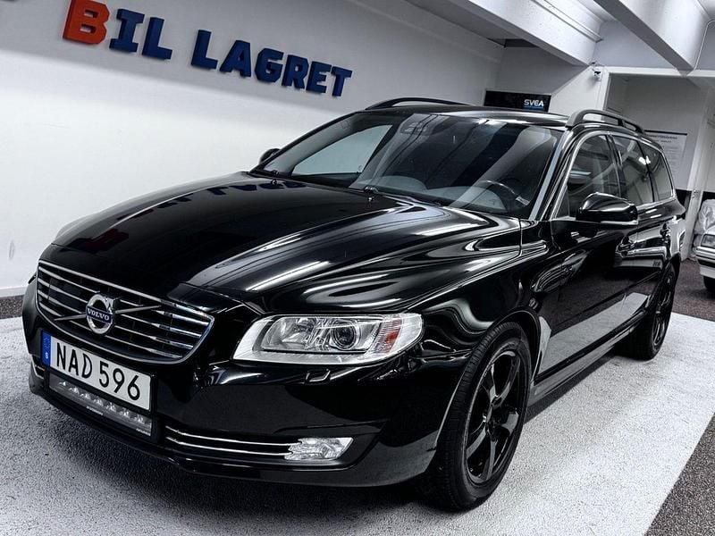 Svart Begagnad 2015 Volvo V70 Momentum Kombi | 114 900 kr (Marknadspris) - Bild 1/4