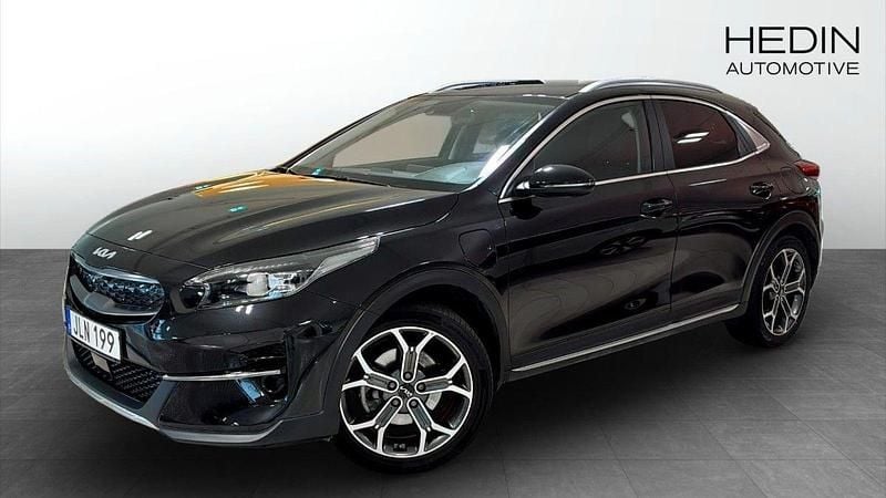 Svart (black) Begagnad 2022 Kia XCeed Advance SUV | 239 900 kr (Superpris) - Bild 1/4