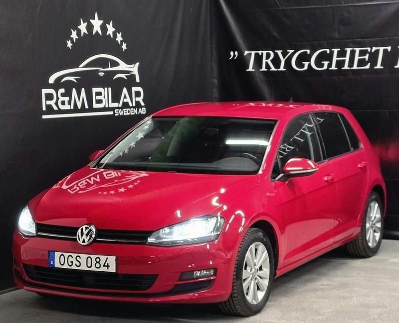 Begagnad VW Golf VII 110 HK (80 kW) 2016 Röd Halvkombi
