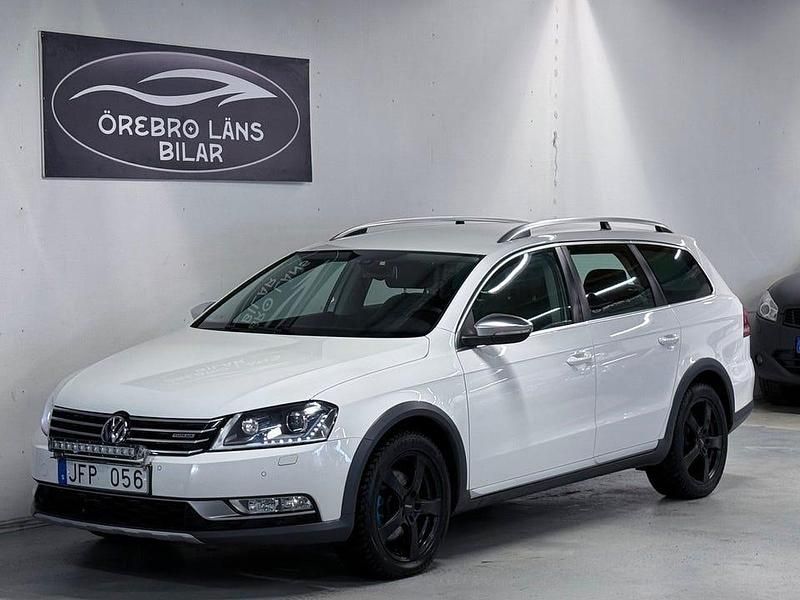 Vit Begagnad 2014 VW Passat Alltrack Kombi | 94 900 kr (Marknadspris) - Bild 1/4