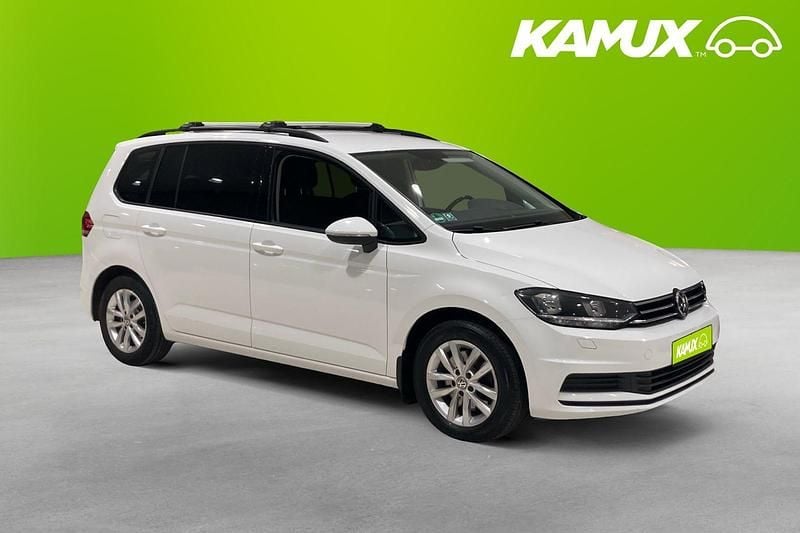 Begagnad VW Touran 150 HK (110 kW) 2017 Vit Minibuss