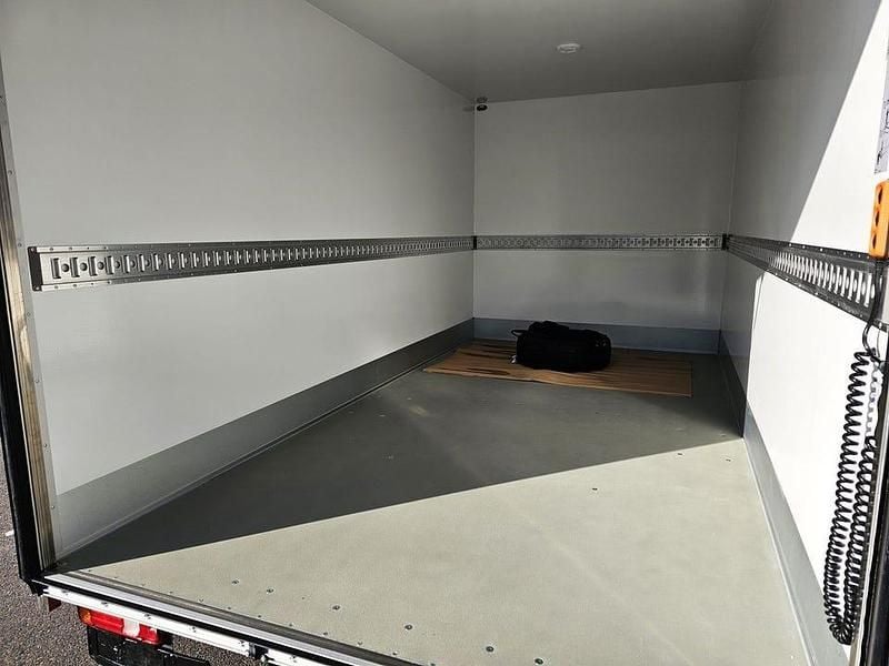 Ny Iveco Daily 140 HK (102 kW) 2025 Vit Van