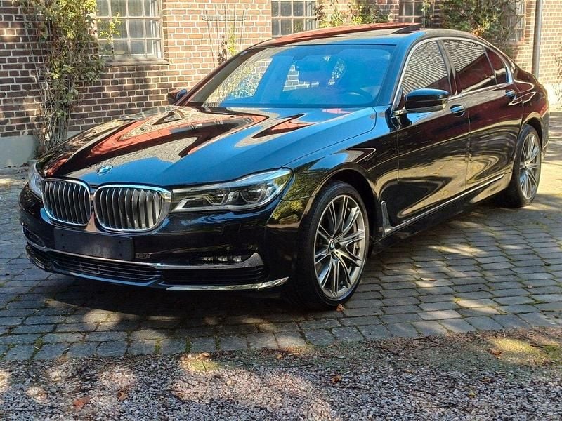 Begagnad 2016 BMW 750L Sedan | 439 000 kr - Bild 1/4