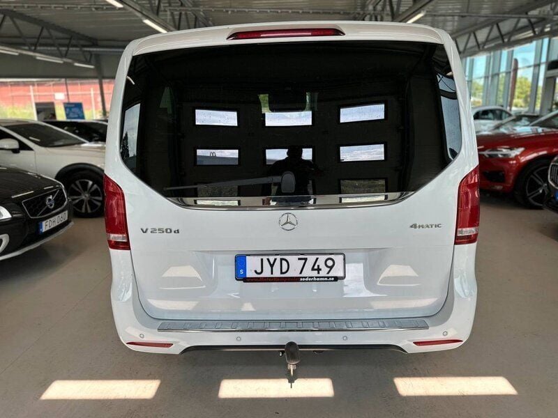 Begagnad Mercedes V250 AMG 191 HK (140 kW) 2018 Vit Minibuss
