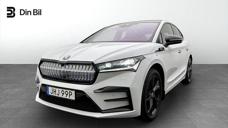 Vit Begagnad 2023 Skoda Enyaq iV RS SUV | 469 900 kr (Marknadspris) - Bild 1/4