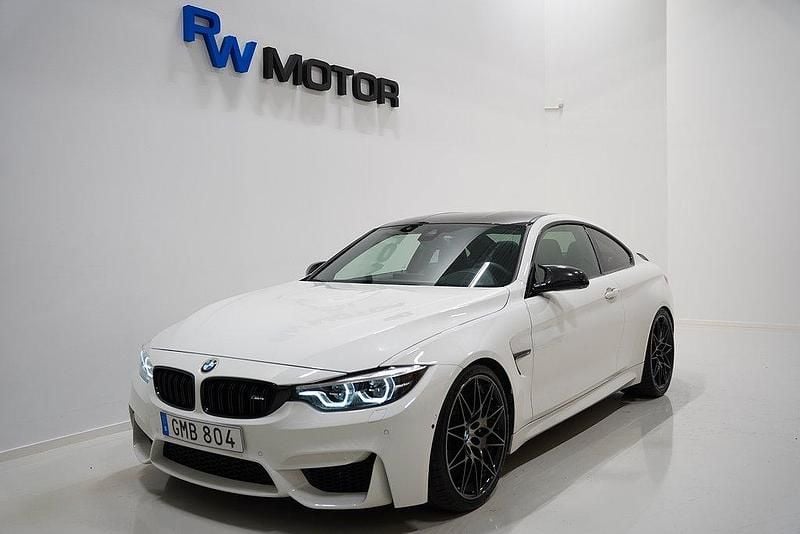 Vit Begagnad 2019 BMW M4 Competition Edition Sportkupé | 699 000 kr (Superpris) - Bild 1/4