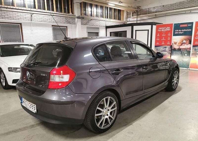 Begagnad BMW 116 Advantage 116 HK (85 kW) 2004 Grå Halvkombi