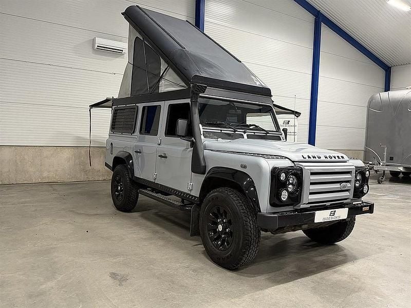 Begagnad Land Rover Defender 122 HK (89 kW) 2011 Silver Kombi