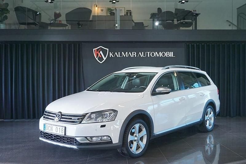 Vit Begagnad 2013 VW Passat Alltrack Kombi | 99 900 kr (Bra pris) - Bild 1/4