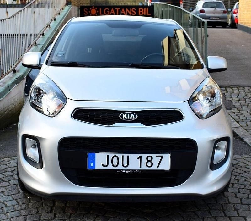 Grå Begagnad 2016 Kia Picanto Halvkombi | 58 800 kr (Marknadspris) - Bild 1/4
