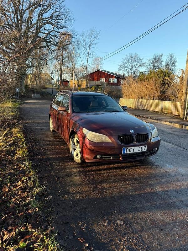 Begagnad 2006 BMW 525 Kombi | 58 000 kr (Lite dyr) - Bild 1/4