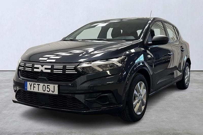 Begagnad Dacia Sandero Essentiel 91 HK (66 kW) 2022 Grå Halvkombi