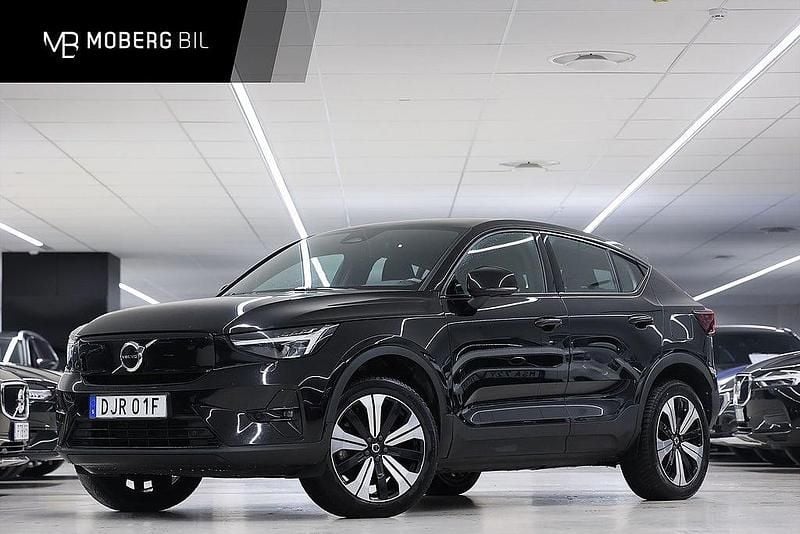 Svart Begagnad 2022 Volvo C40 Plus SUV | 299 900 kr (Marknadspris) - Bild 1/2