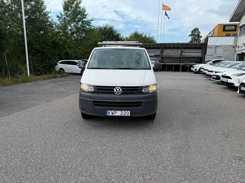 Vit Begagnad 2011 VW T5 Van | 109 900 kr (Marknadspris) - Bild 1/4