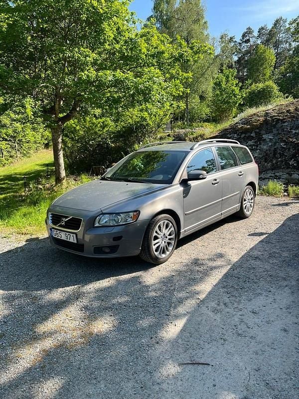 Begagnad Volvo V50 Momentum 125 HK (91 kW) 2008 Kombi