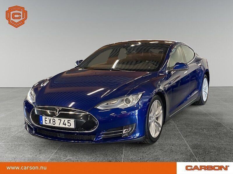 Blå Begagnad 2015 Tesla Model S Sedan | 254 900 kr (Marknadspris) - Bild 1/4