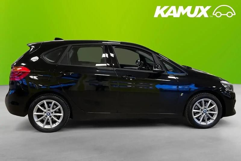 Begagnad BMW 225 224 HK (164 kW) 2019 Svart Minibuss