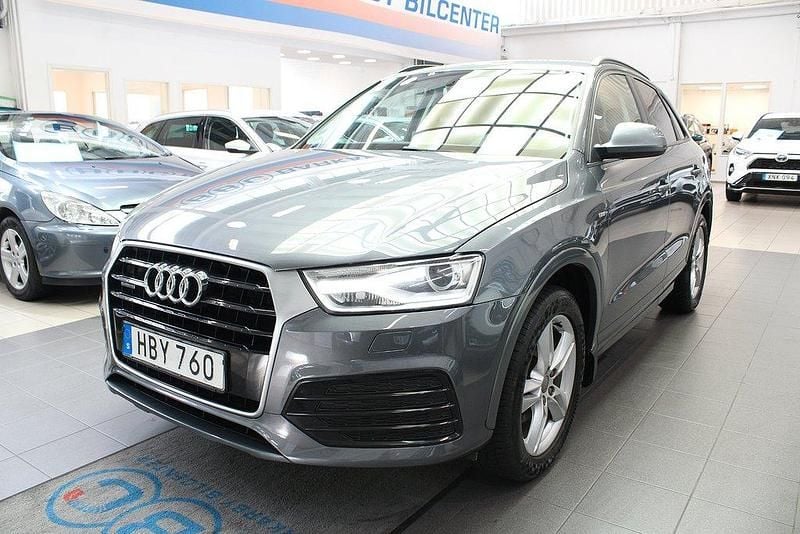 Grå Begagnad 2015 Audi Q3 S-Line SUV | 149 900 kr (Superpris) - Bild 1/4