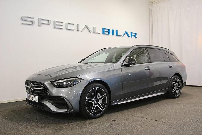 Grå Begagnad 2023 Mercedes C300e AMG line Kombi | 529 000 kr (Dyr) - Bild 1/4