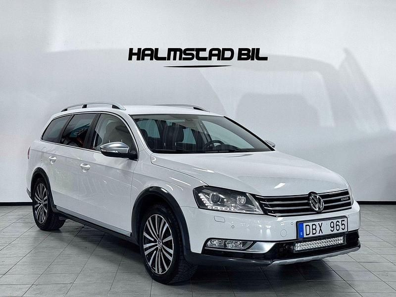 Vit Begagnad 2013 VW Passat Alltrack Kombi | 119 500 kr (Marknadspris) - Bild 1/4