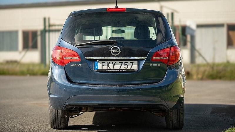 Begagnad Opel Meriva Enjoy 96 HK (70 kW) 2011 Blå Minibuss