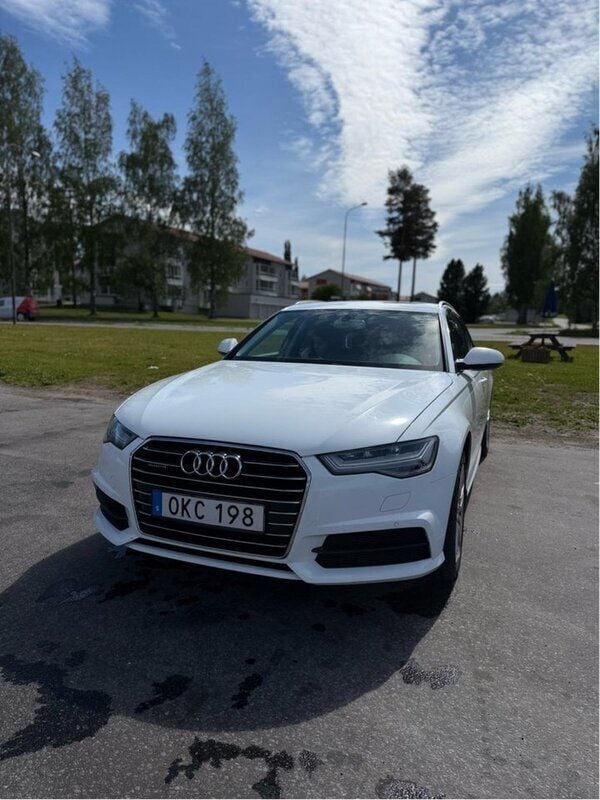 Vit Begagnad 2017 Audi A6 Sport Kombi | 208 900 kr (Bra pris) - Bild 1/4