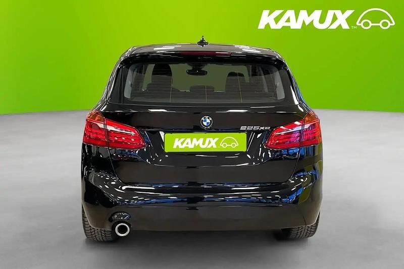 Begagnad BMW 225 224 HK (164 kW) 2019 Svart Minibuss