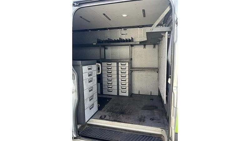 Silver Begagnad 2015 VW Crafter Van | 169 800 kr (Lite dyr) - Bild 1/2