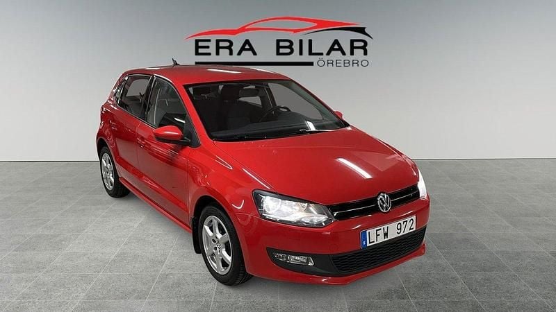 Röd Begagnad 2013 VW Polo Halvkombi | 79 800 kr (Marknadspris) - Bild 1/4