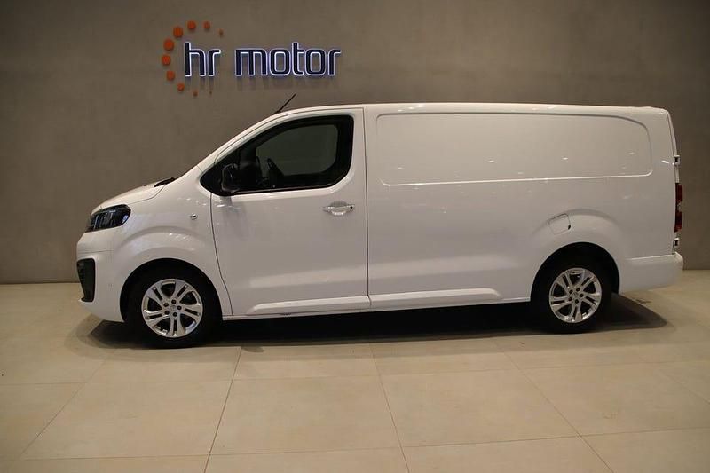 Begagnad Opel Vivaro 145 HK (106 kW) 2021 Vit Minibuss