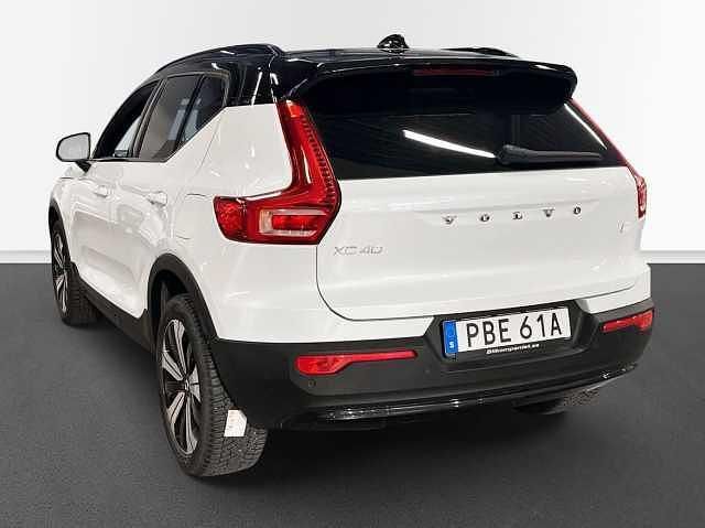 Begagnad Volvo XC40 Single Motor 175 kW (238 HK) 2023 Vit SUV