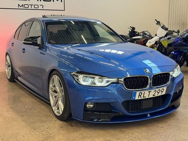 Begagnad BMW 330 M Sport 252 HK (185 kW) 2017 Blå Sedan