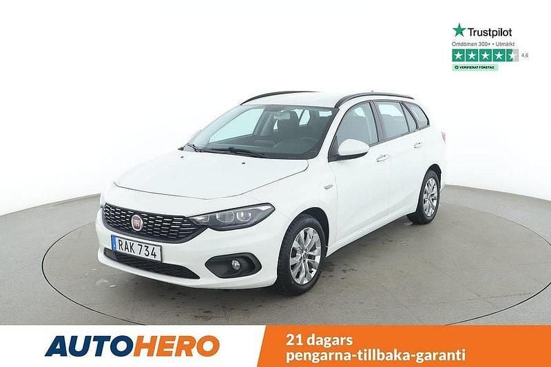 Vit Begagnad 2018 Fiat Tipo Kombi | 112 000 kr (Bra pris) - Bild 1/4