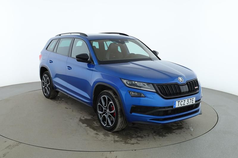 Blå Begagnad 2019 Skoda Kodiaq RS SUV | 357 000 kr (Marknadspris) - Bild 1/4