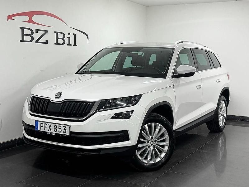 Vit Begagnad 2017 Skoda Kodiaq Business Line SUV | 229 900 kr (Marknadspris) - Bild 1/4