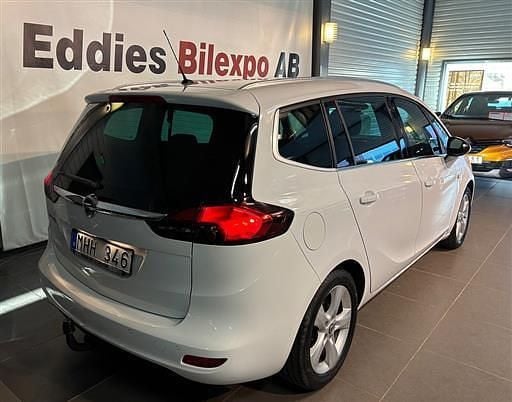 Begagnad Opel Zafira Enjoy 140 HK (102 kW) 2012 Vit Minibuss