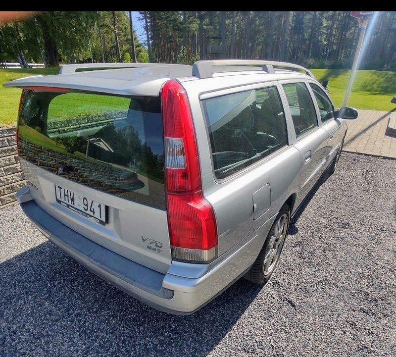 Grå Begagnad 2002 Volvo V70 Kombi | 15 000 kr (Bra pris) - Bild 1/4