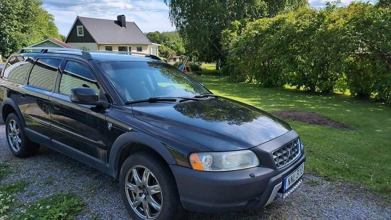 Svart Begagnad 2007 Volvo XC70 Momentum SUV | 65 000 kr (Dyr) - Bild 1/4