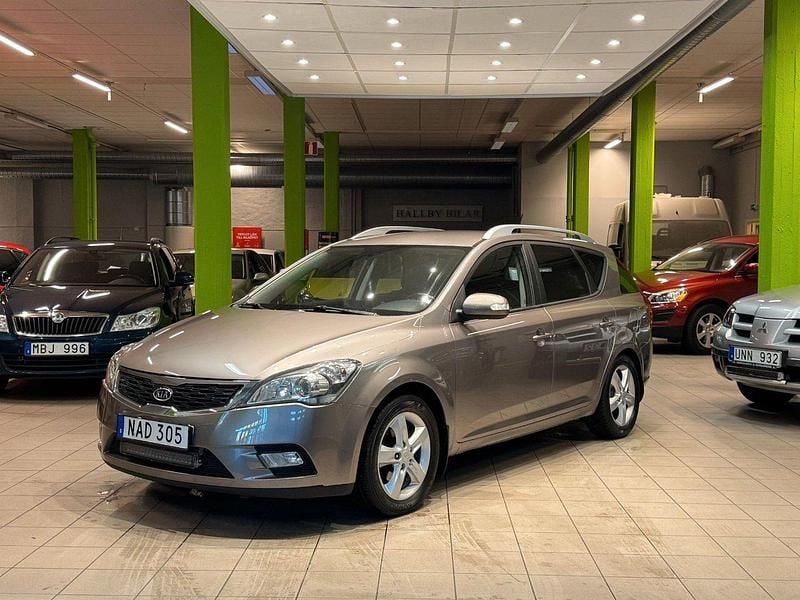 Mörkgrå (grå) Begagnad 2012 Kia Ceed Sportswagon Kombi | 49 900 kr (Bra pris) - Bild 1/4