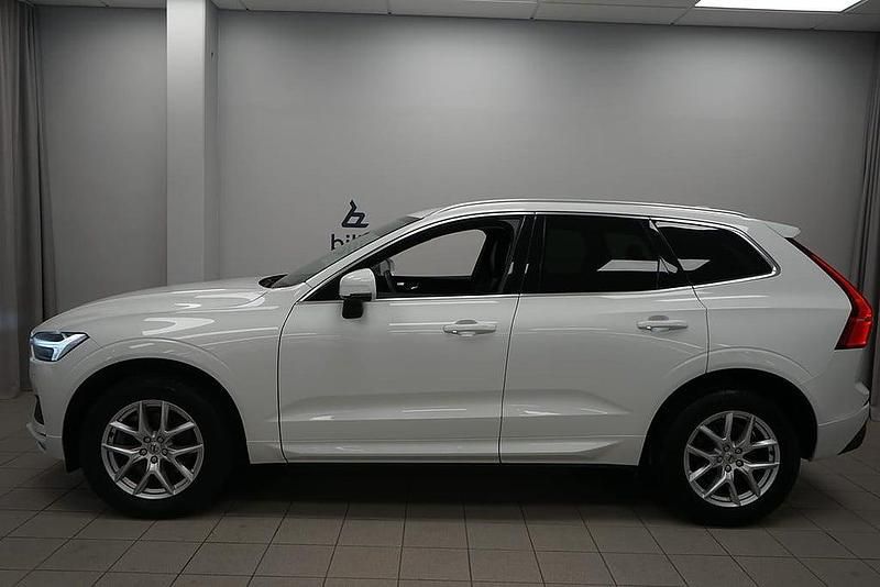 Begagnad Volvo XC60 Momentum 200 HK (147 kW) 2021 Vit SUV
