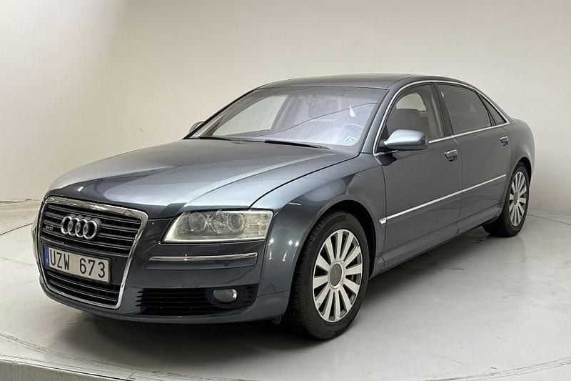 Blå Begagnad 2004 Audi A8 Sedan | 230 000 kr - Bild 1/4