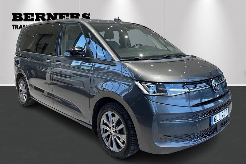 Begagnad VW Multivan Life 220 HK (161 kW) 2022 Grå Van