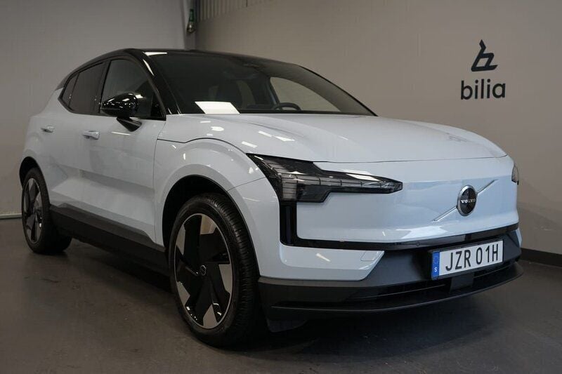 Ljusblå Begagnad 2023 Volvo EX30 Plus SUV | 369 900 kr - Bild 1/3