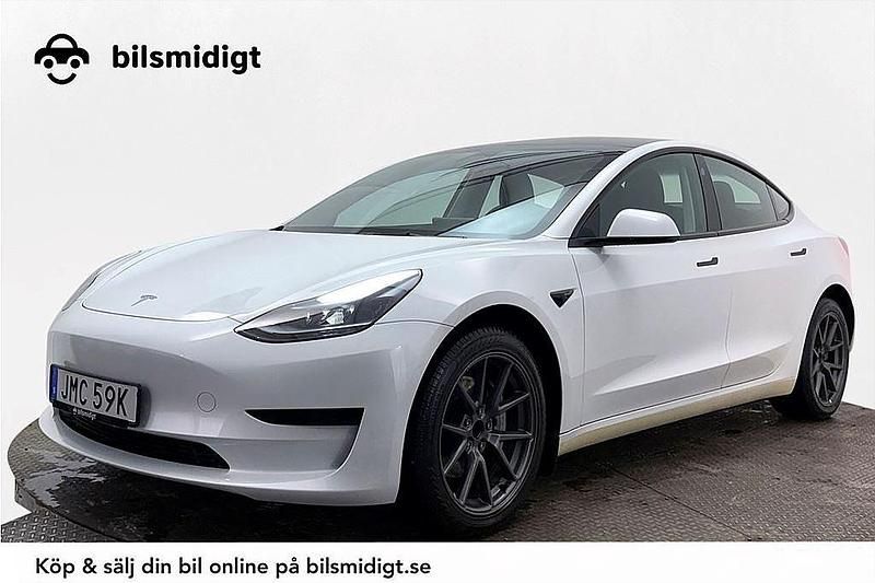 Begagnad Tesla Model 3 Standard Range 208 kW (283 HK) 2023 Vit Sedan