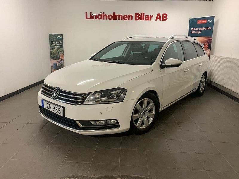 Vit Begagnad 2012 VW Passat Kombi | 74 900 kr (Marknadspris) - Bild 1/4