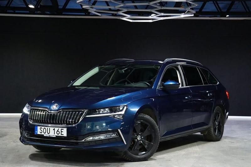 Blå Begagnad 2021 Skoda Superb Business Line | 269 900 kr (Marknadspris) - Bild 1/4