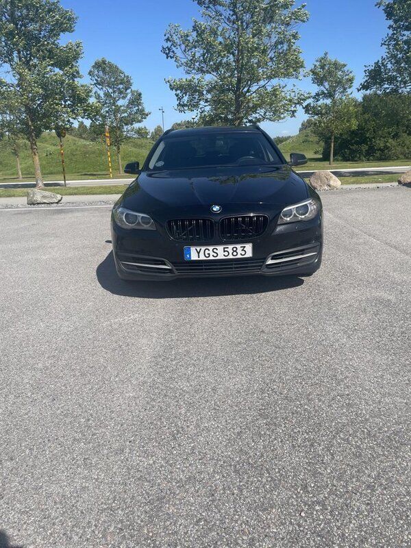 Svart Begagnad 2017 BMW 520 Kombi | 165 000 kr (Marknadspris) - Bild 1/4