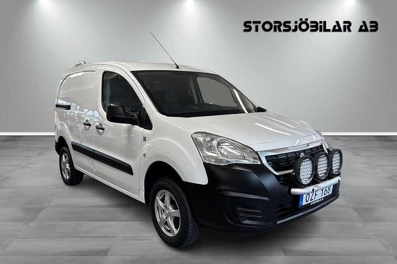 Vit Begagnad 2016 Peugeot Partner Minibuss | 129 000 kr (Lite dyr) - Bild 1/4