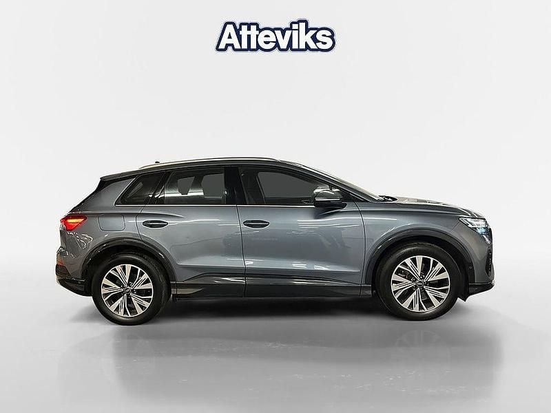 Begagnad Audi Q4 e-tron Advanced 210 kW (286 HK) 2023 Blå SUV
