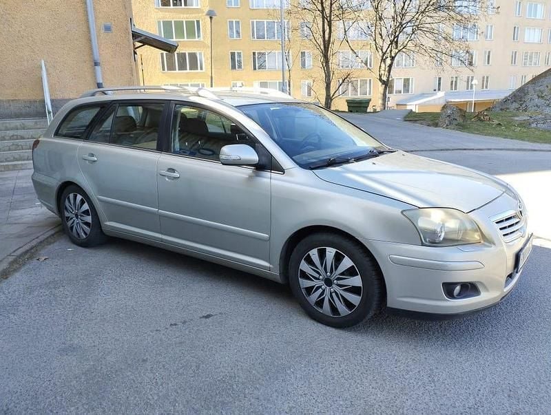 Begagnad 2007 Toyota Avensis Kombi | 18 000 kr (Superpris) - Bild 1/4